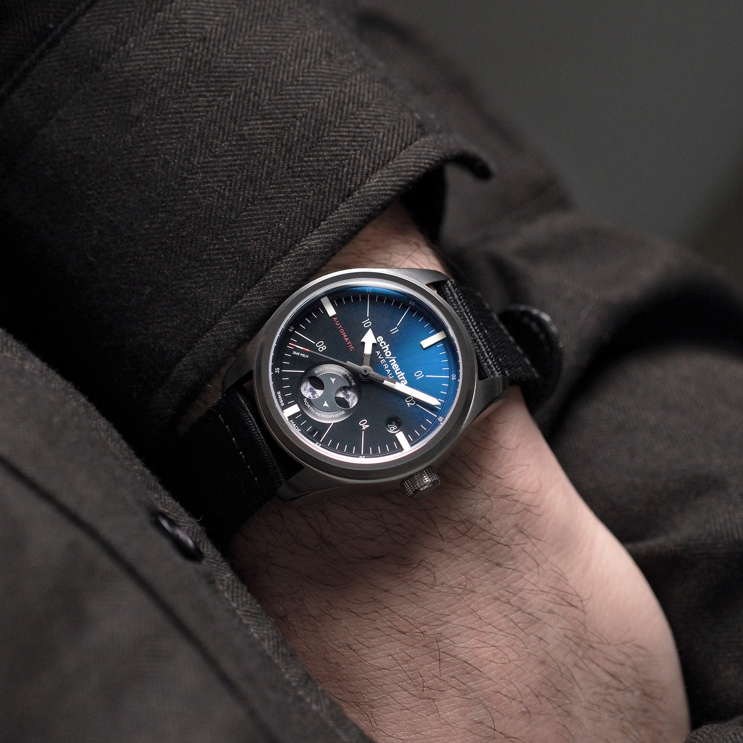 AVERAU 39 Moon phase Degradé Blue | Swiss Made | echo/neutra